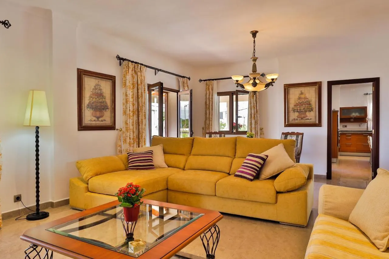Villa Vidal Portopetro بيت للعطل